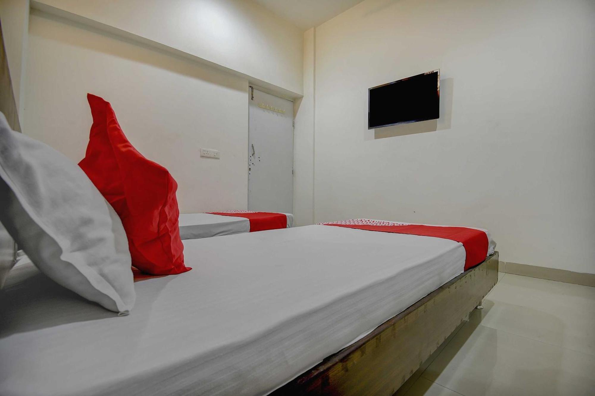 โอโย 65290 โฮเต็ล พลัส คอร์ปอเรท วัน Hotel Khapa  ภายนอก รูปภาพ