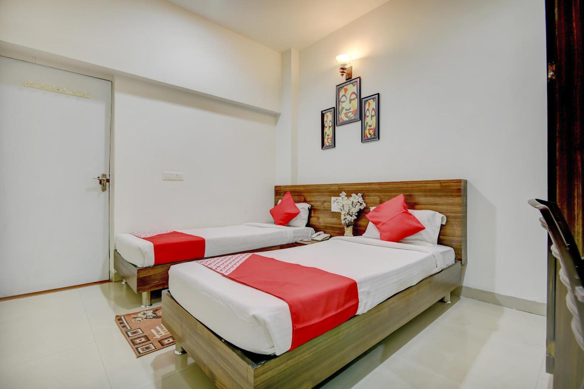 โอโย 65290 โฮเต็ล พลัส คอร์ปอเรท วัน Hotel Khapa  ภายนอก รูปภาพ