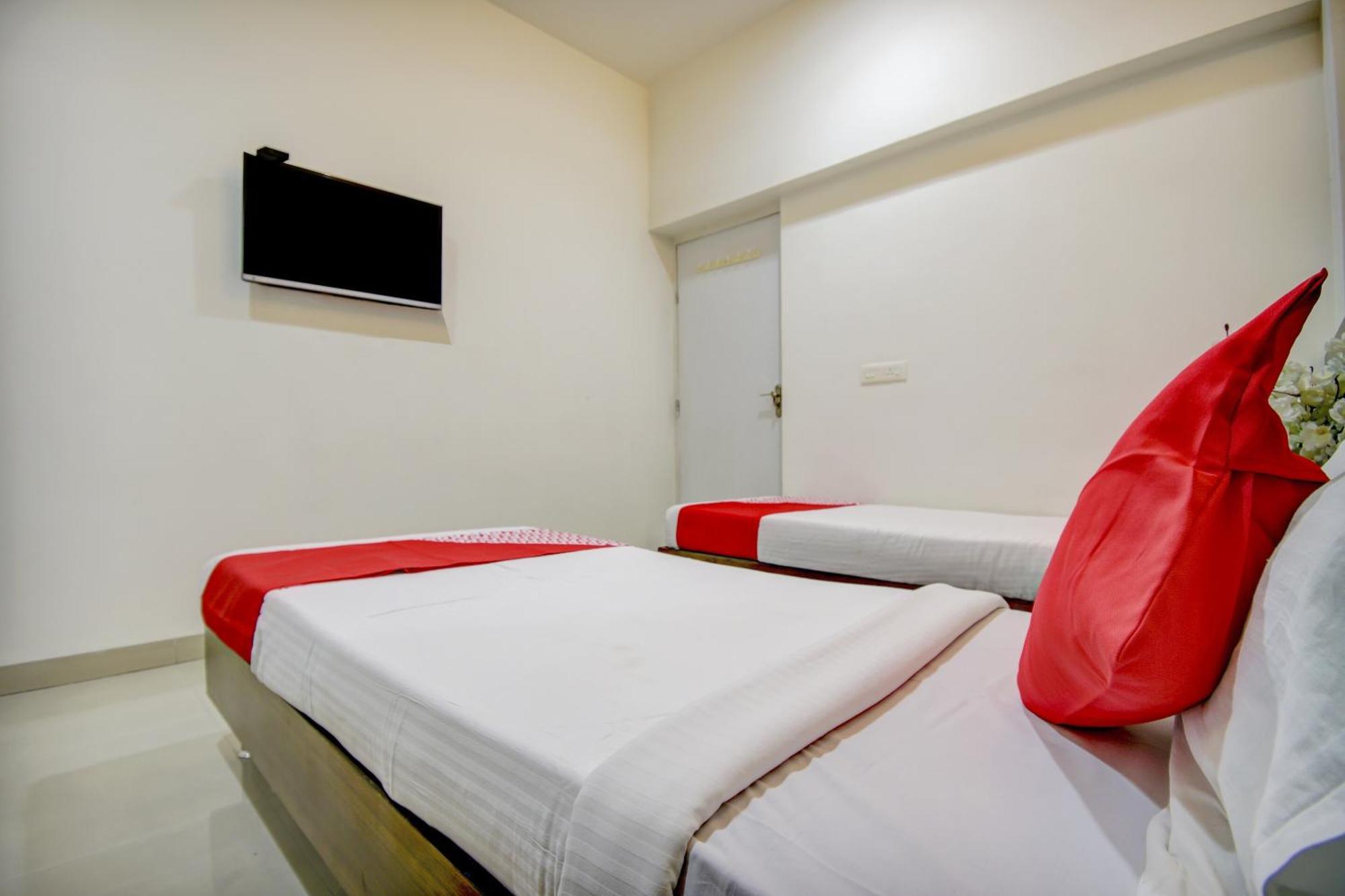 โอโย 65290 โฮเต็ล พลัส คอร์ปอเรท วัน Hotel Khapa  ภายนอก รูปภาพ