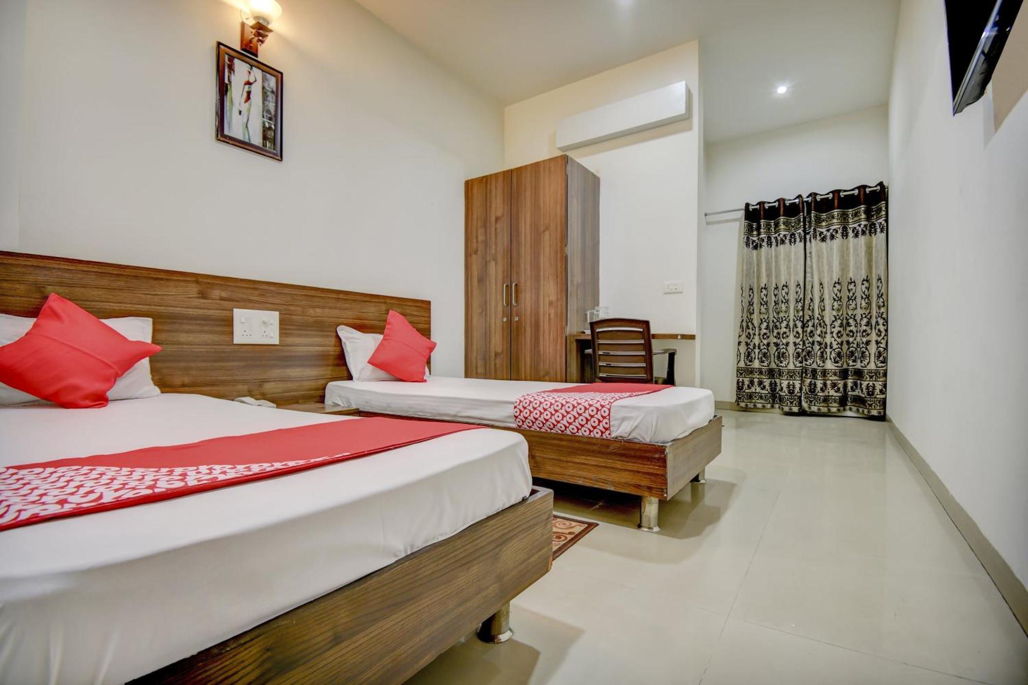 โอโย 65290 โฮเต็ล พลัส คอร์ปอเรท วัน Hotel Khapa  ภายนอก รูปภาพ